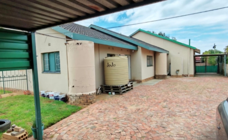 3 Bedroom Property for Sale in Riebeeckstad Free State